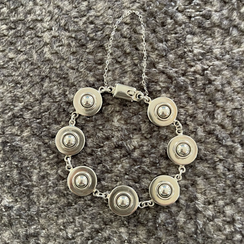 ✨Host Pick✨ Sterling Silver Circles Bracelet 7”